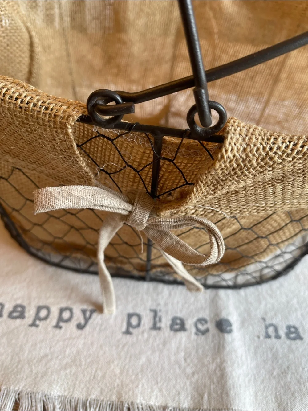 Rustic Burlap-Lined Wire Basket with Handle - Natural